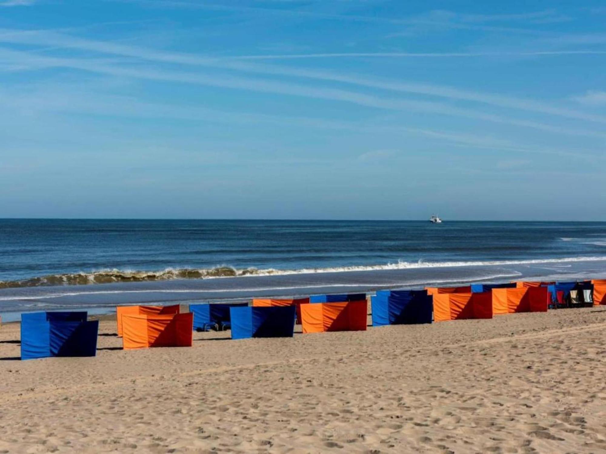 At The Promenade And * Noordwijk